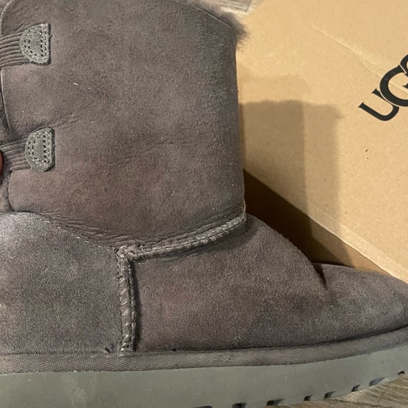 Boots - Picture 4 of 9